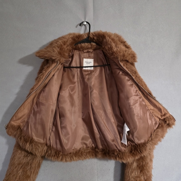 Abercrombie & Fitch Womens Brown Cropped Faux Fur Jacket Size Small - Picture 5 of 12